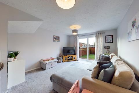 5 Aldersea Close, Stoke-on-trent, ST6 4DY