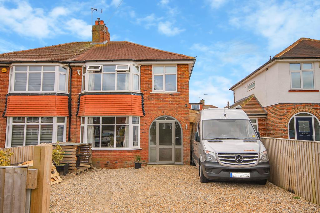 Grasmere Crescent, Harrogate 3 bed semidetached house £390,000