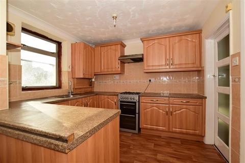 182 Avenue Road, Erith, DA8 3AZ
