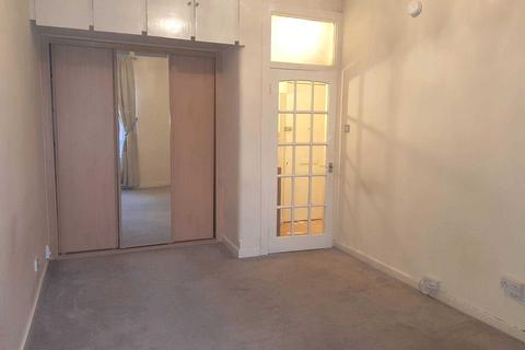 91 Batson Street, Glasgow, G42 7NE