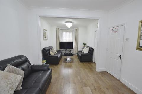 61 Abbots Road, London, E6 1LE