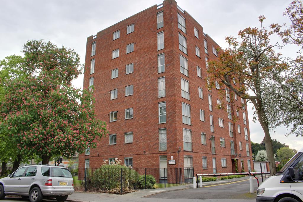 Tavistock Road, Croydon CR0 1 bed flat to rent £900 pcm (£208 pw)