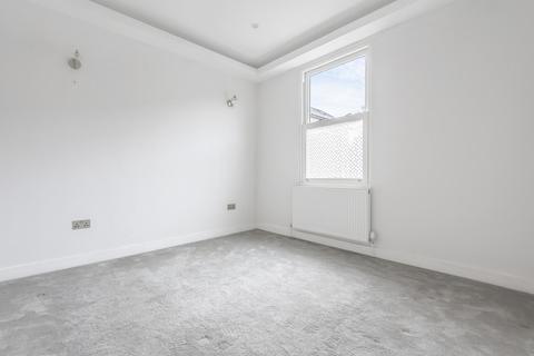 57 Abdale Road, London, W12 7ES