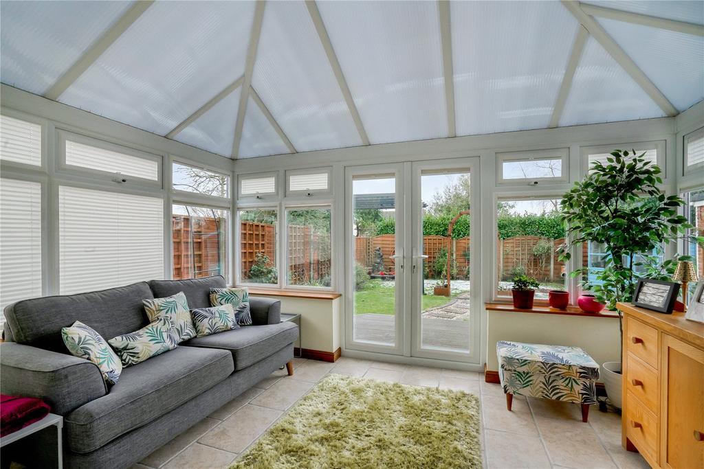 Hubbard Close, Wymondham, NR18 3 bed bungalow £400,000