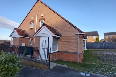 1 bedroom semi-detached house to rent, Hevingham Close, Havelock Park, Sunderland SR4