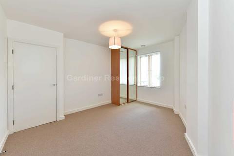 2 bedroom apartment to rent, Luminosity Court, Ealing