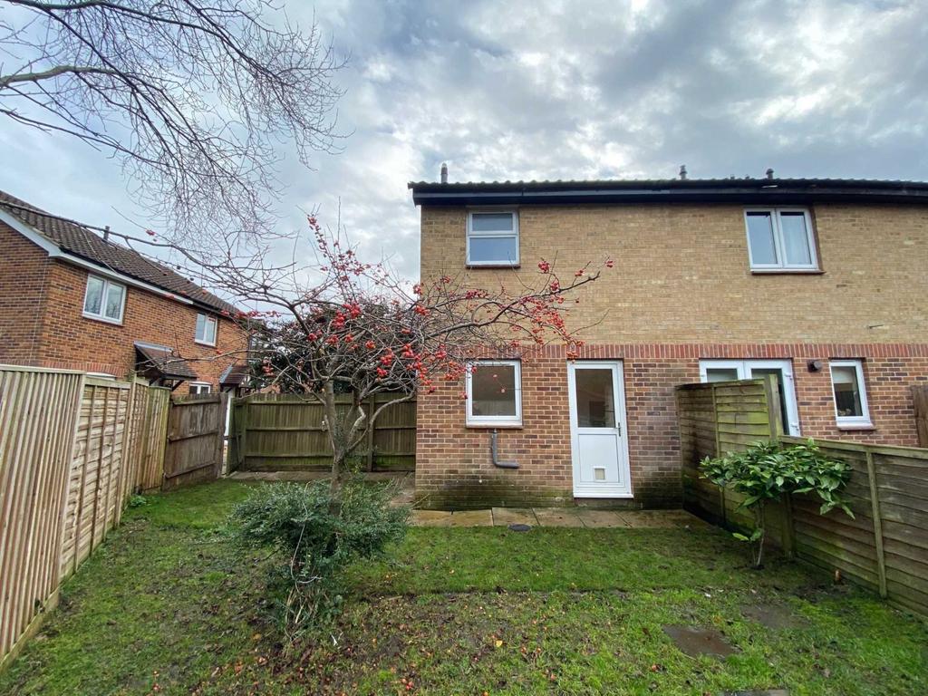 Torridge Drive, Didcot 1 bed end of terrace house £875 pcm (£202 pw)