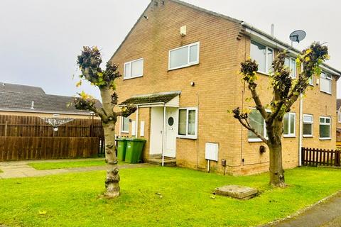 1 bedroom semi-detached house to rent, Hickling Grove, Stockton on Tees TS19