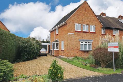 1 Alauna Avenue, Alcester, B49 6AW