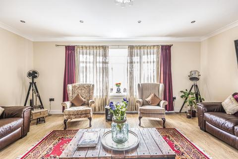 13 Reynard Close, Bromley, BR1 2AB