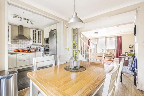 13 Reynard Close, Bromley, BR1 2AB