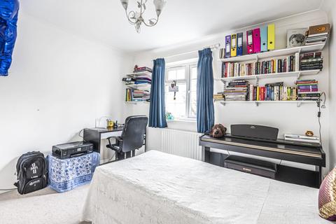 13 Reynard Close, Bromley, BR1 2AB