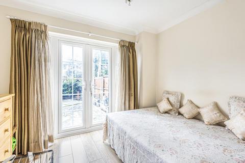 13 Reynard Close, Bromley, BR1 2AB