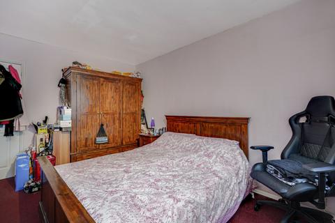 16 Worthing Road, Hounslow, TW5 0ER