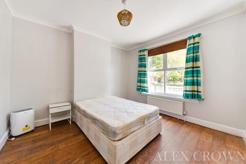 4 bedroom terraced house to rent, Ferndale Road, Brixton