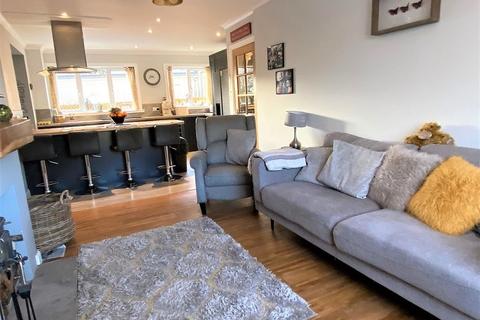 1 Ash Grove, Glenfarg, Perth, PH2 9PH