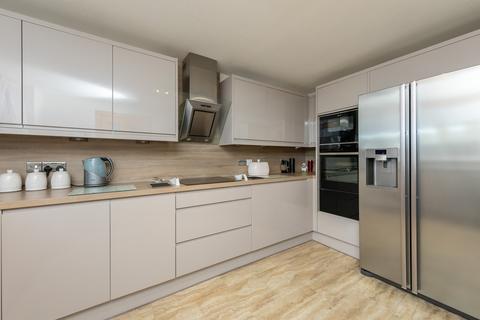 12 Glendevon Court, Rattray, Blairgowrie, PH10 7BA