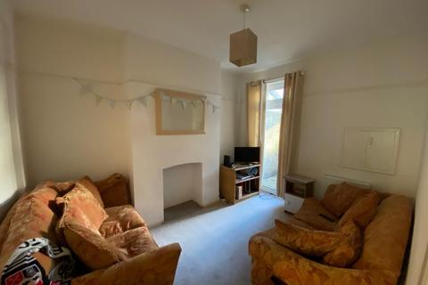 4 bedroom terraced house to rent - St Annes Road, Exeter, EX1