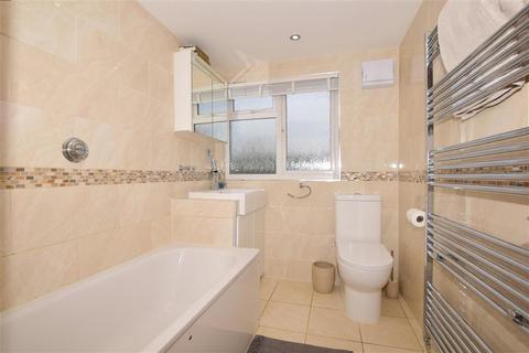 65 Ferndale Road, Banstead, SM7 2EX