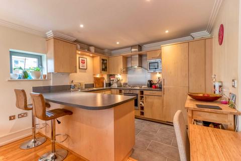 Flat 10, Adams Quarter Tallow Road, Brentford, TW8 8ER
