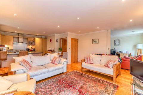Flat 10, Adams Quarter Tallow Road, Brentford, TW8 8ER