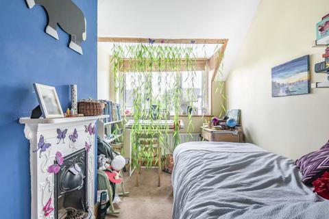 2 Mill Street, Witney, OX28 6DG