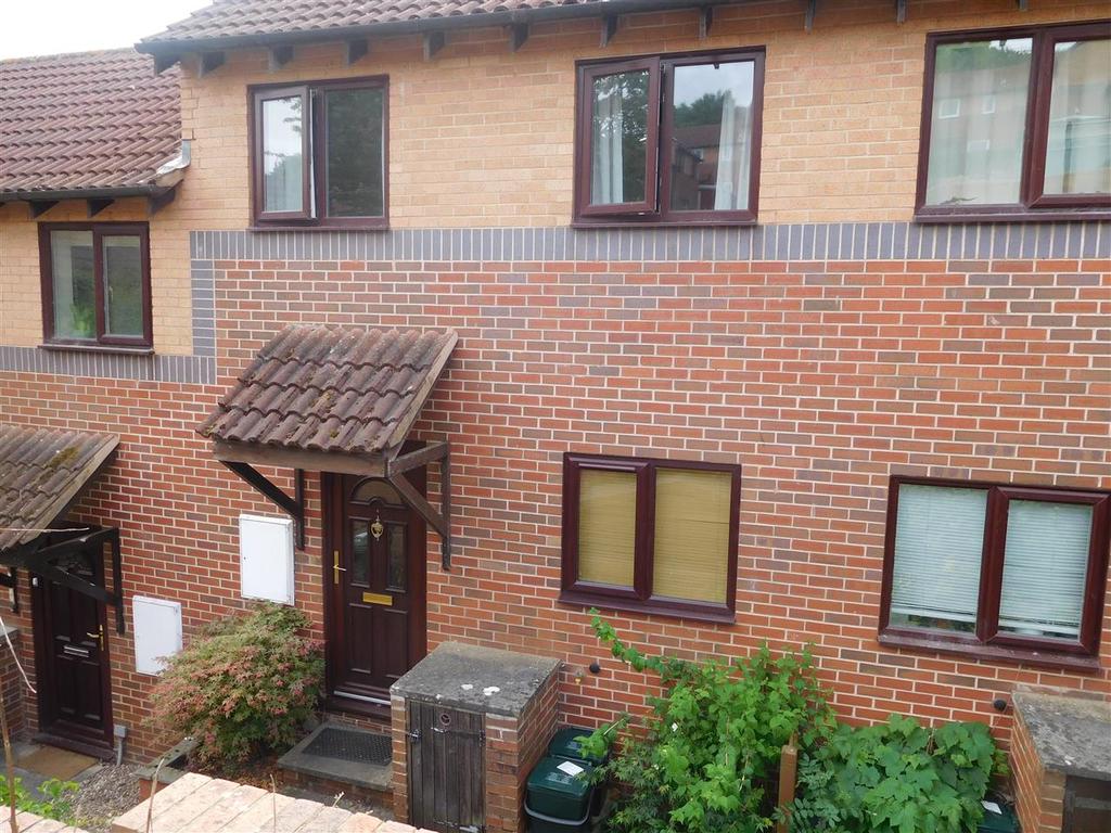 Farm Hill, Exeter 2 bed terraced house £850 pcm (£196 pw)