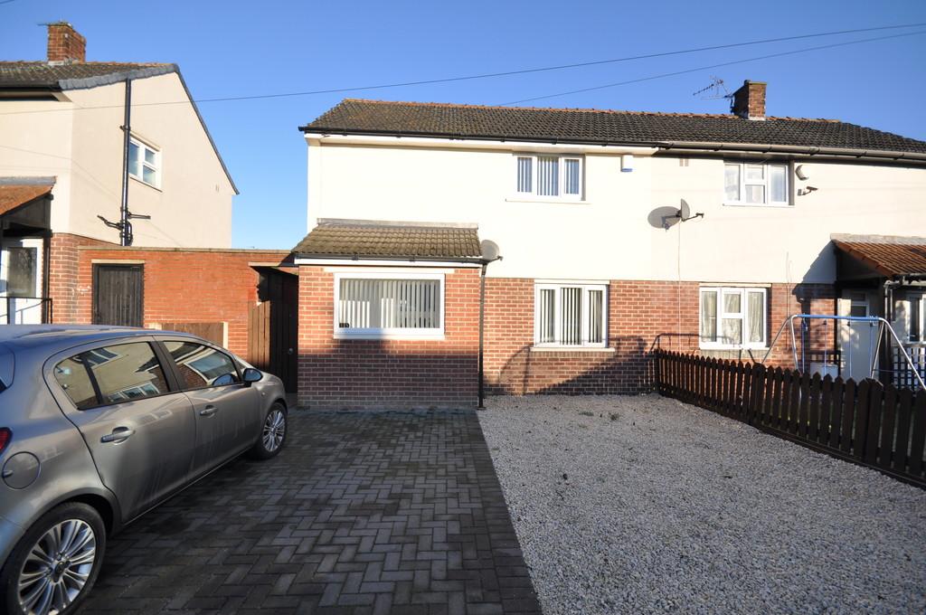 Radcliffe Road, Barnsley 3 bed semidetached house £600 pcm (£138 pw)