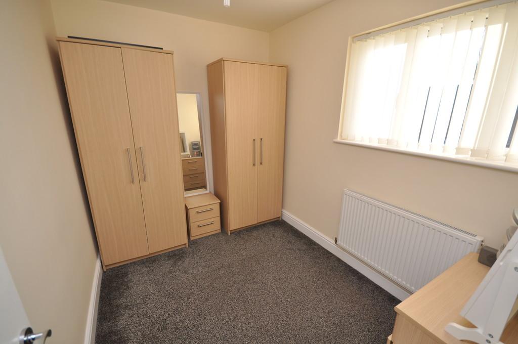 Radcliffe Road, Barnsley 3 bed semidetached house £600 pcm (£138 pw)