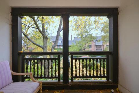 2 Heath Close, London, NW11 7DX