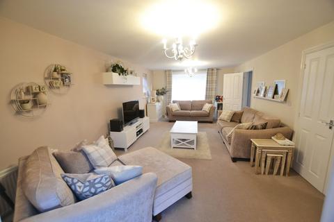 24 Griffin Lane, Dickens Heath, Solihull, B90 1TS