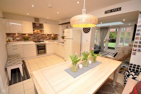 19 Cotefield Place, Penistone, Sheffield, S36 6FD