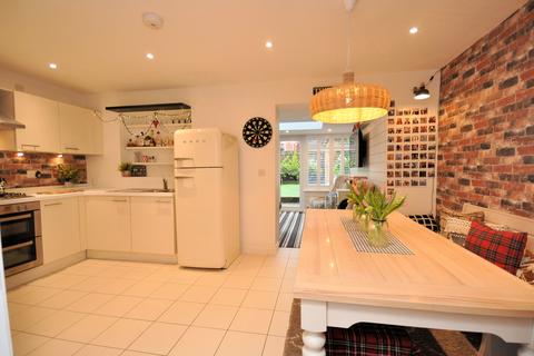 19 Cotefield Place, Penistone, Sheffield, S36 6FD
