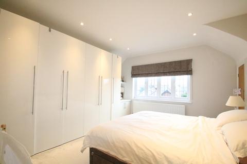 7 The Wend, Coulsdon, CR5 2AX