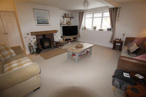 The Castle Bratton Road, Westbury, BA13 3EN