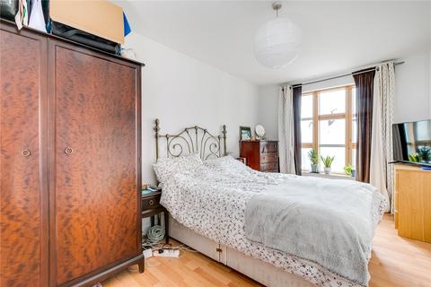 Flat B, 24 Redan Place, London, W2 4SA