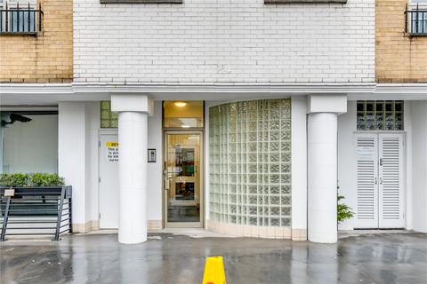 Flat B, 24 Redan Place, London, W2 4SA