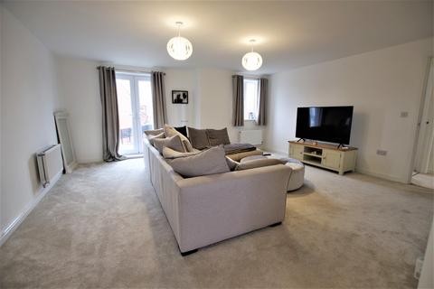 82 Ivinson Way, Bramshall, Uttoxeter, ST14 5EQ
