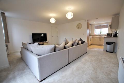 82 Ivinson Way, Bramshall, Uttoxeter, ST14 5EQ