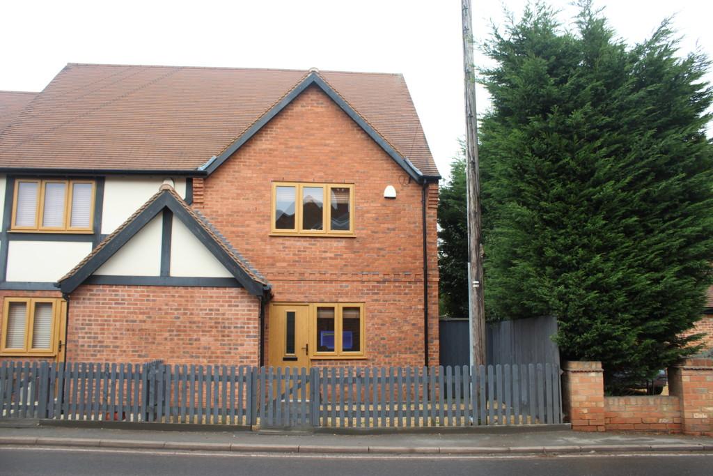 Old Warwick Road, Lapworth 3 bed end of terrace house £1,150 pcm (£