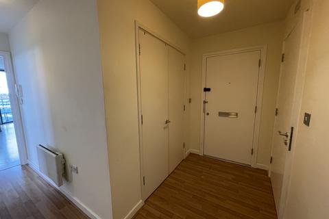 2 bedroom house share to rent, Warton Road, London, E15