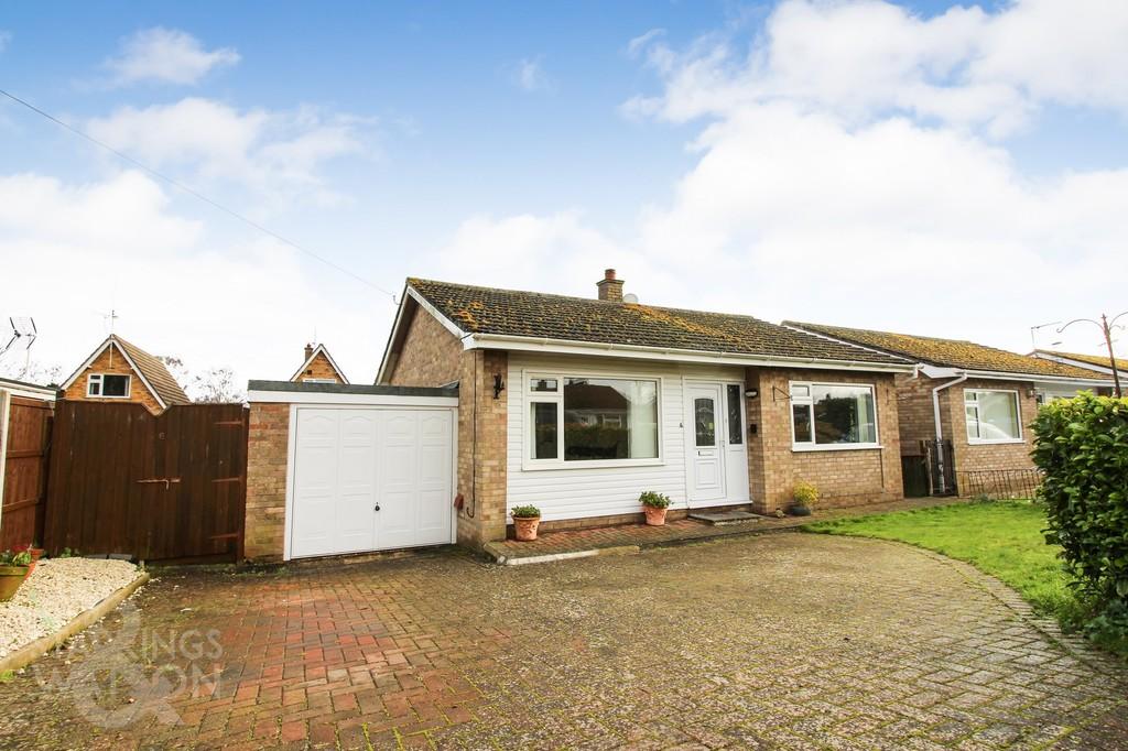 Nursey Close, Ellingham, Bungay 2 bed detached bungalow £210,000