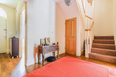 8 Seymour Chase, Epping, CM16 6FE
