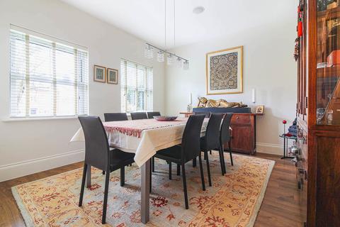 8 Seymour Chase, Epping, CM16 6FE