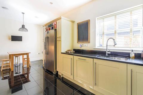 8 Seymour Chase, Epping, CM16 6FE