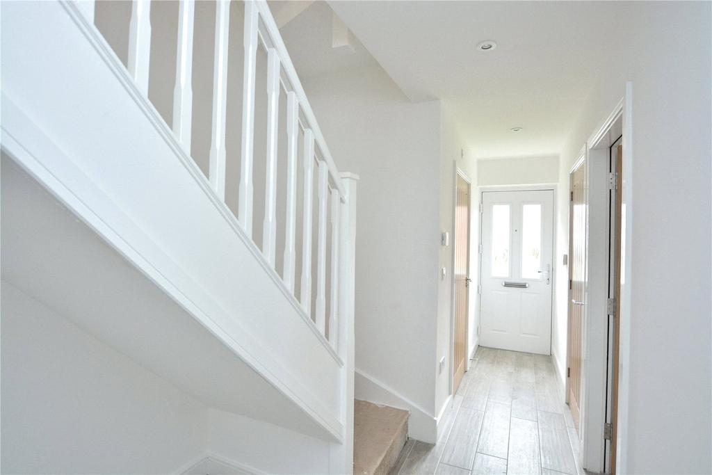 Appletree Court, Lidgett Lane, Garforth 4 bed semidetached house £