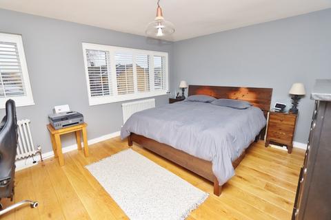 2 Ray Road, Romford, RM5 2HB