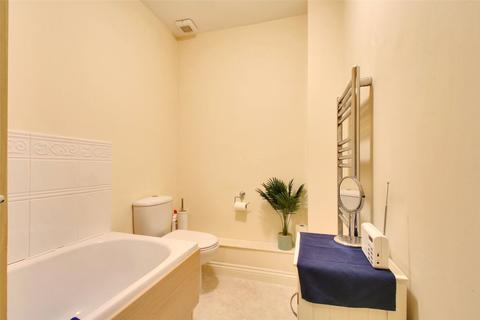 8 Cochrane Drive, Dartford, DA1 2GE