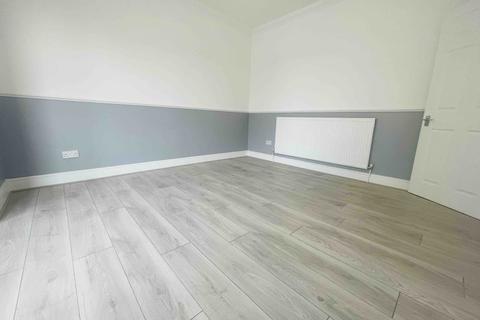 5 bedroom terraced house to rent, Gibbon Road, London, SE15