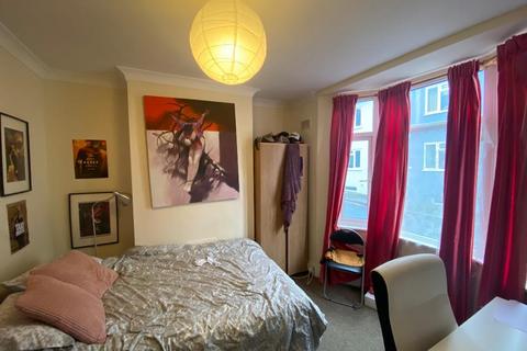 3 bedroom terraced house to rent, St Mary Magdalene Street, Brighton, East Sussex, BN2 3HU